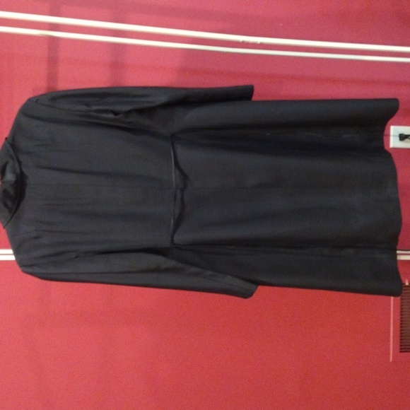 Tahari women's silk navy blue 2-piece suit. EUC. Size 10. - Picture 9 of 13